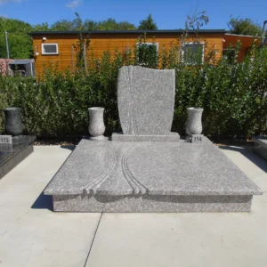 Sírkert - New Mountain Brown